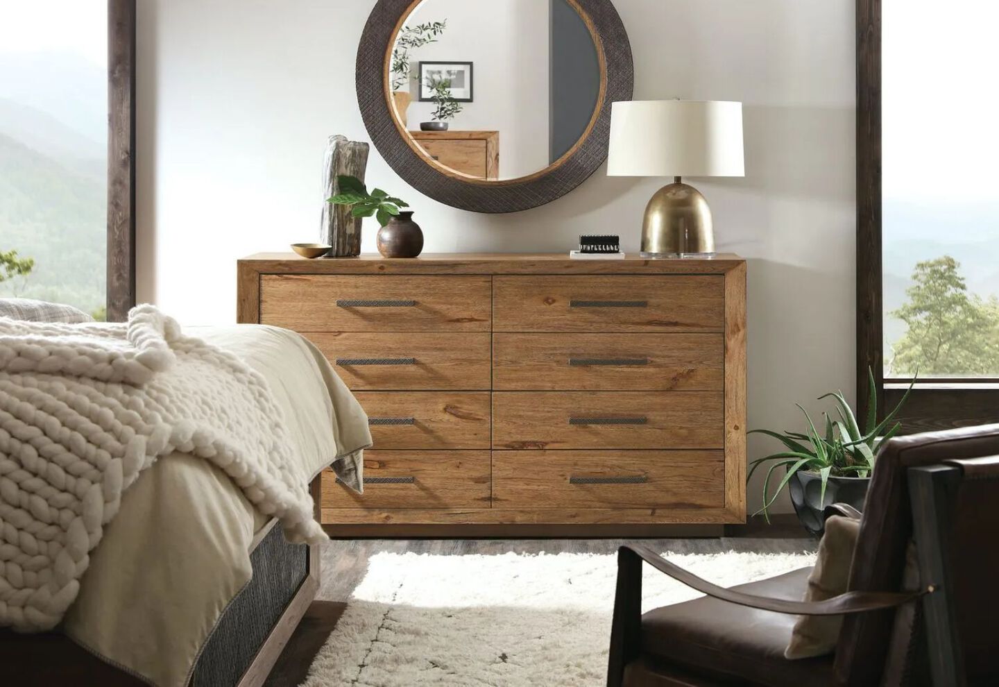 Hooker Big Sky Eight Drawer Dresser