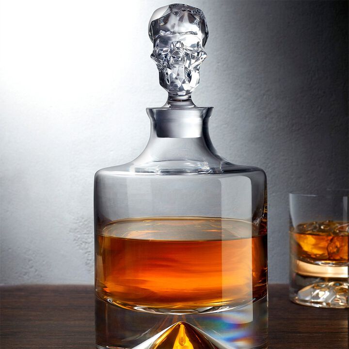 Shade Crystal Whiskey Bottle with Crystal Skull Stopper 42 oz.