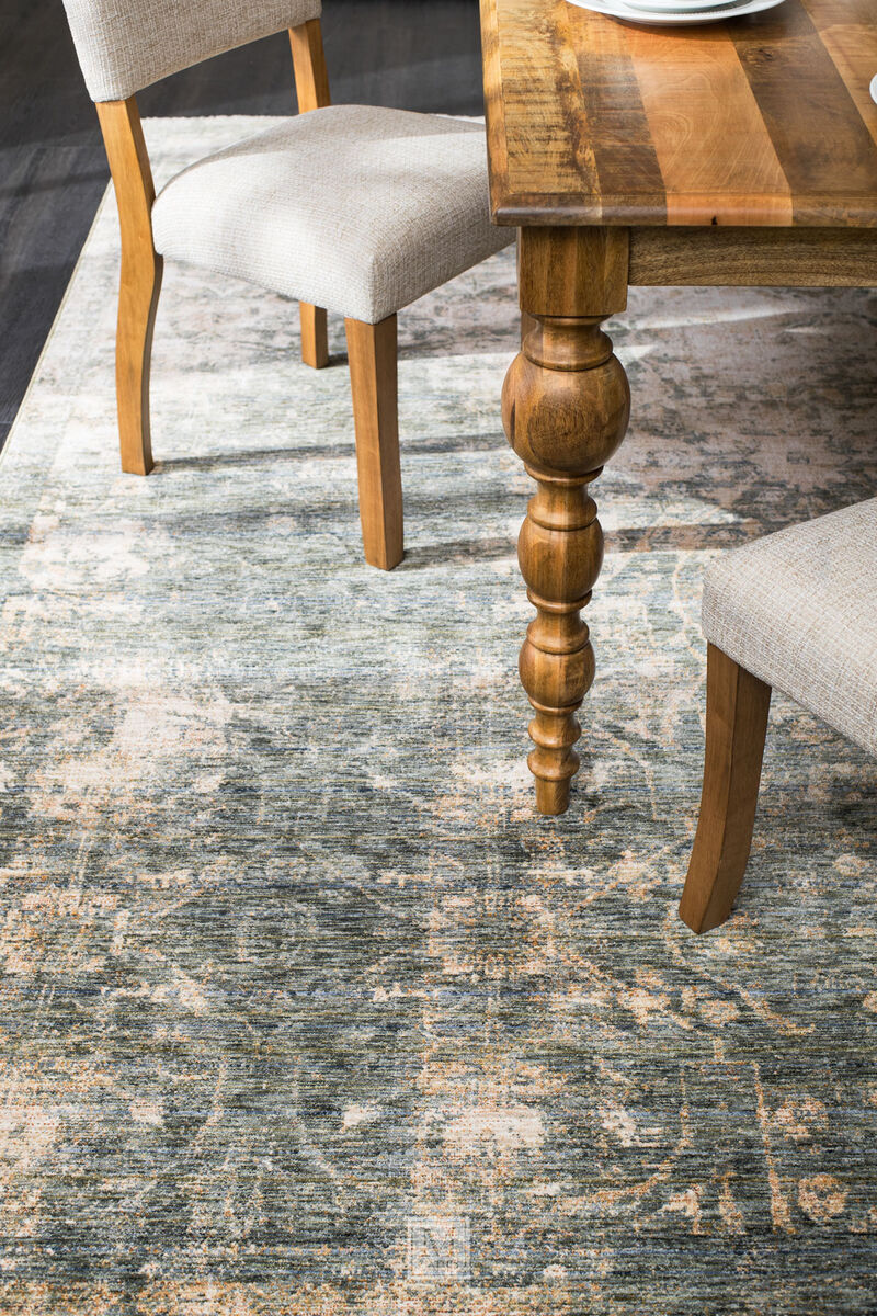 Rybergston Dining Table