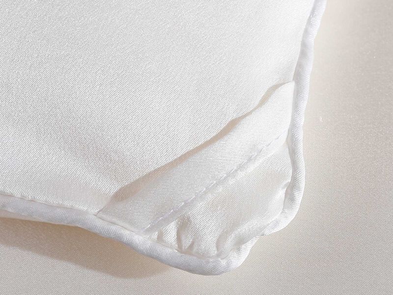 LilySilk All Season Silk Comforter Silk Cover