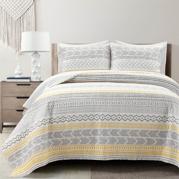 Hivvago King Scandinavian Grey/Yellow/White Chevron Stripe Reversible Cotton Quilt Set
