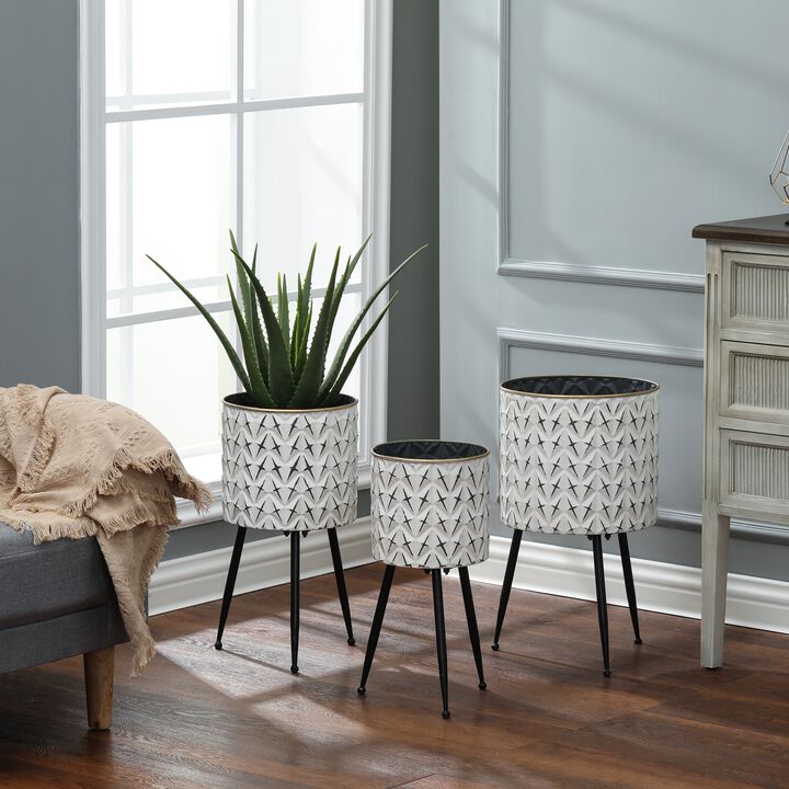 LuxenHome Set of 3 Distressed White and Black Metal Cachepot Planters with Legs