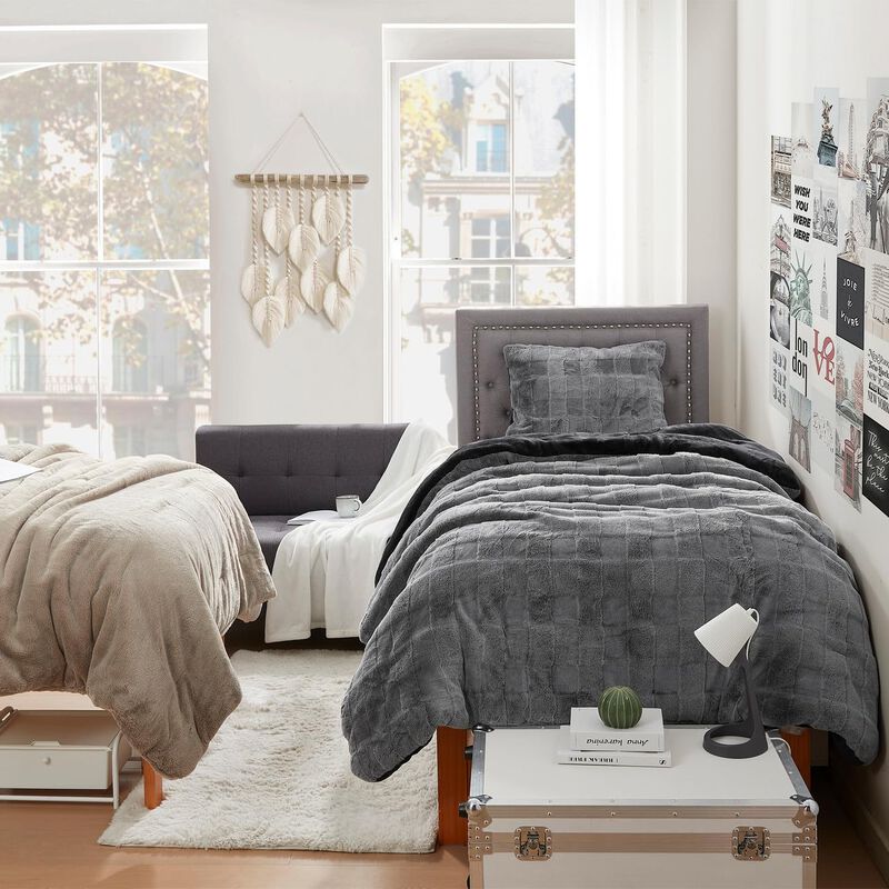 Chunky Bunny Crossing - Coma Inducer� Oversized Comforter Set