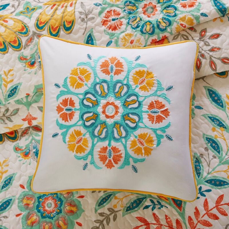 Gracie Mills Reilly Boho Reversible Quilt Set with Throw Pillows