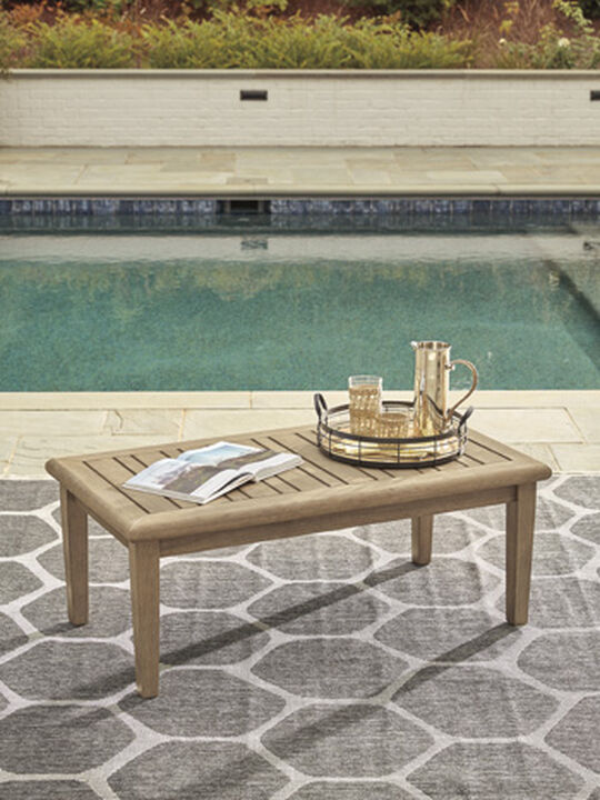 Gerianne Cocktail Table