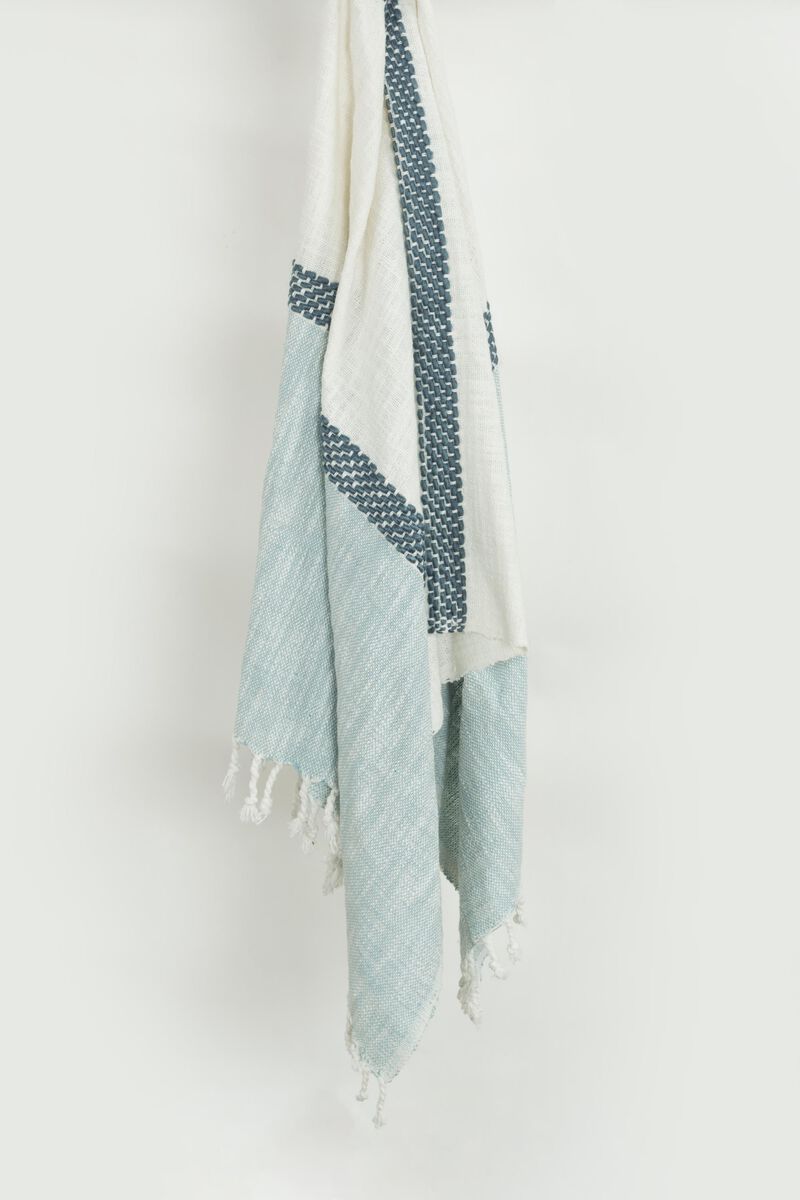 Blue/Natural 50" x 60" Throw Blanket