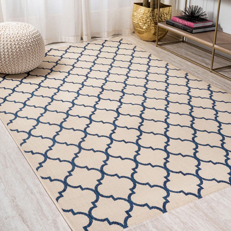 Arabesque Ogee Trellis Indoor/Outdoor Area Rug