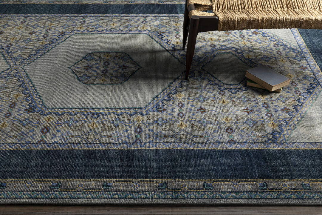 Haven HVN-1218 2' x 3' Blue Rug