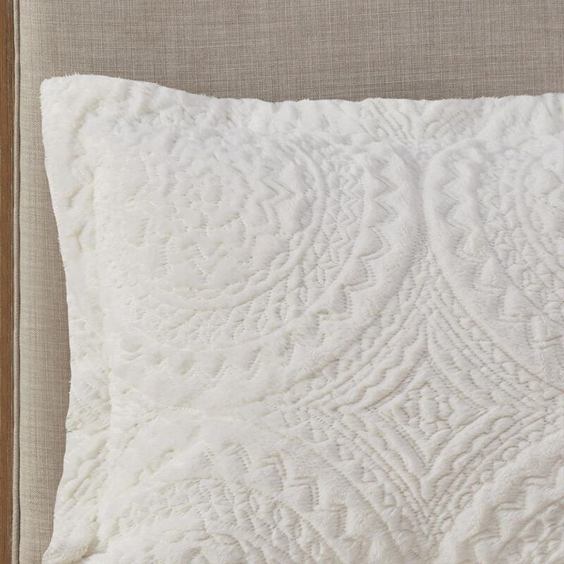 Belen Kox Arya Medallion Plush Comforter Set, Belen Kox