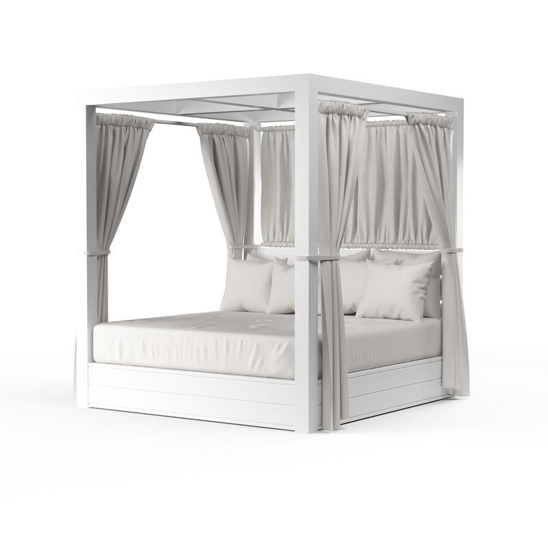 Newport Resort King Daybed in Cast Silver, No Welt