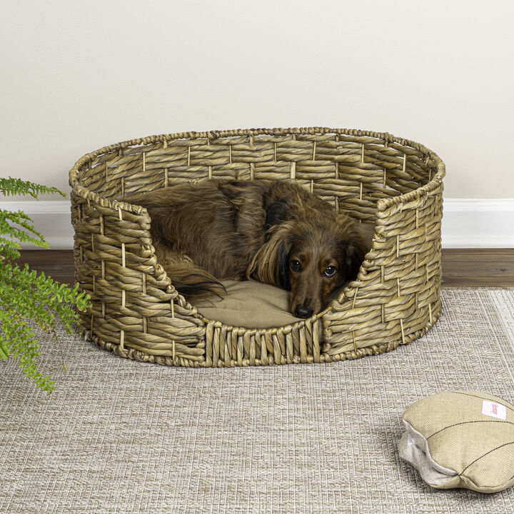 Perri Classic Farmhouse Handwoven Hyacinth Oval Pet Bed with Machine-Washable Cushion