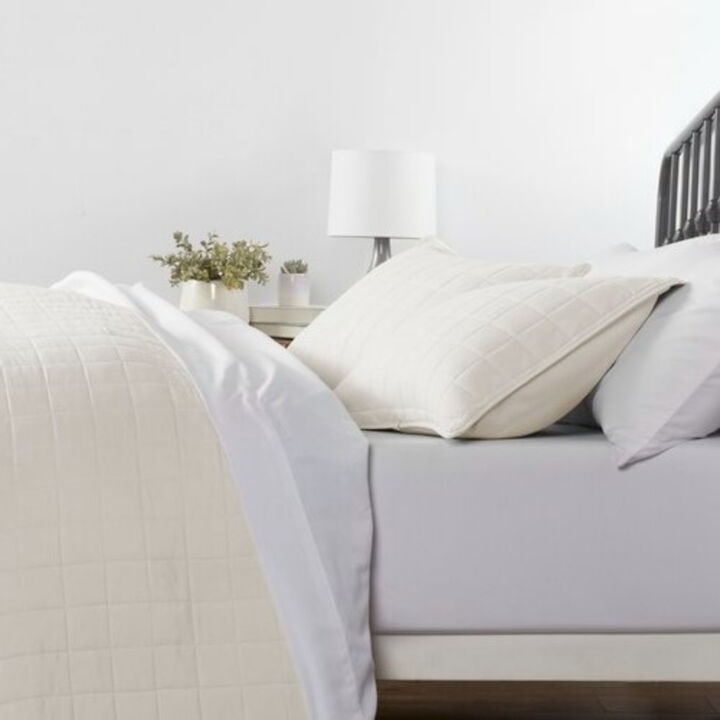 3-Piece Microfiber Farmhouse Coverlet Set – Soft, Durable Bedding for Bedroom Décor