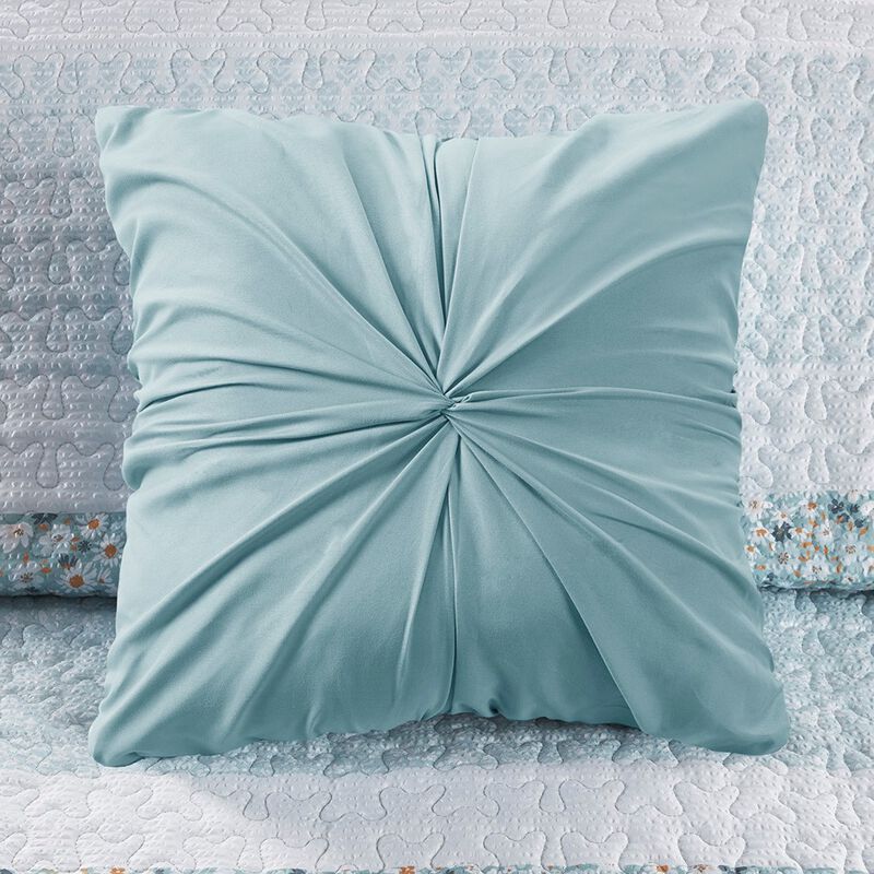 Gracie Mills Glenn Coastal Breeze 5-Piece Seersucker Comforter Ensemble with Coordinating Throw Pillows