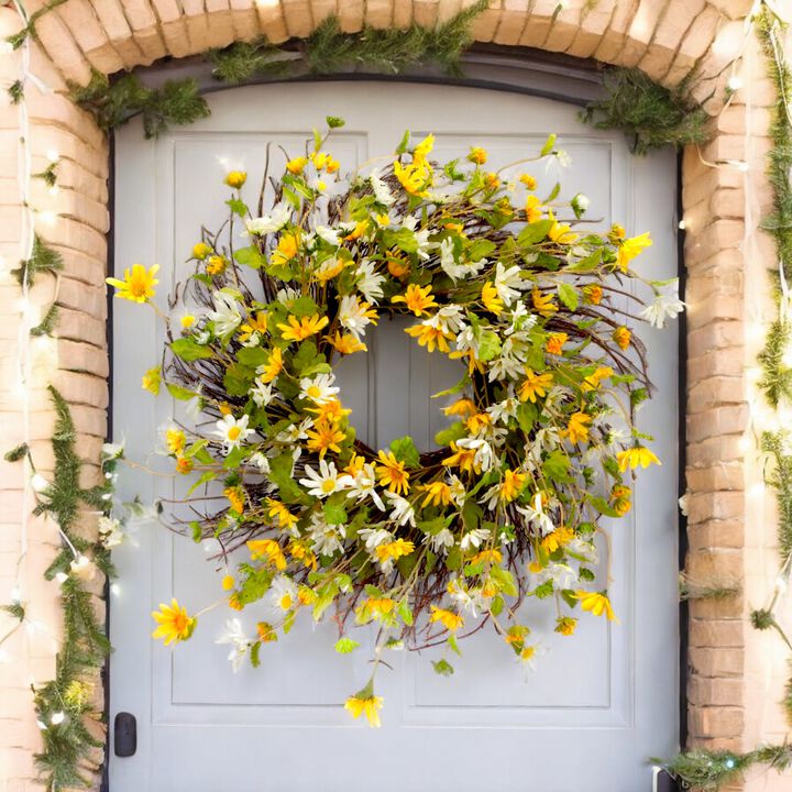 Fresh Daisy Wreath for Home or Front Door Décor