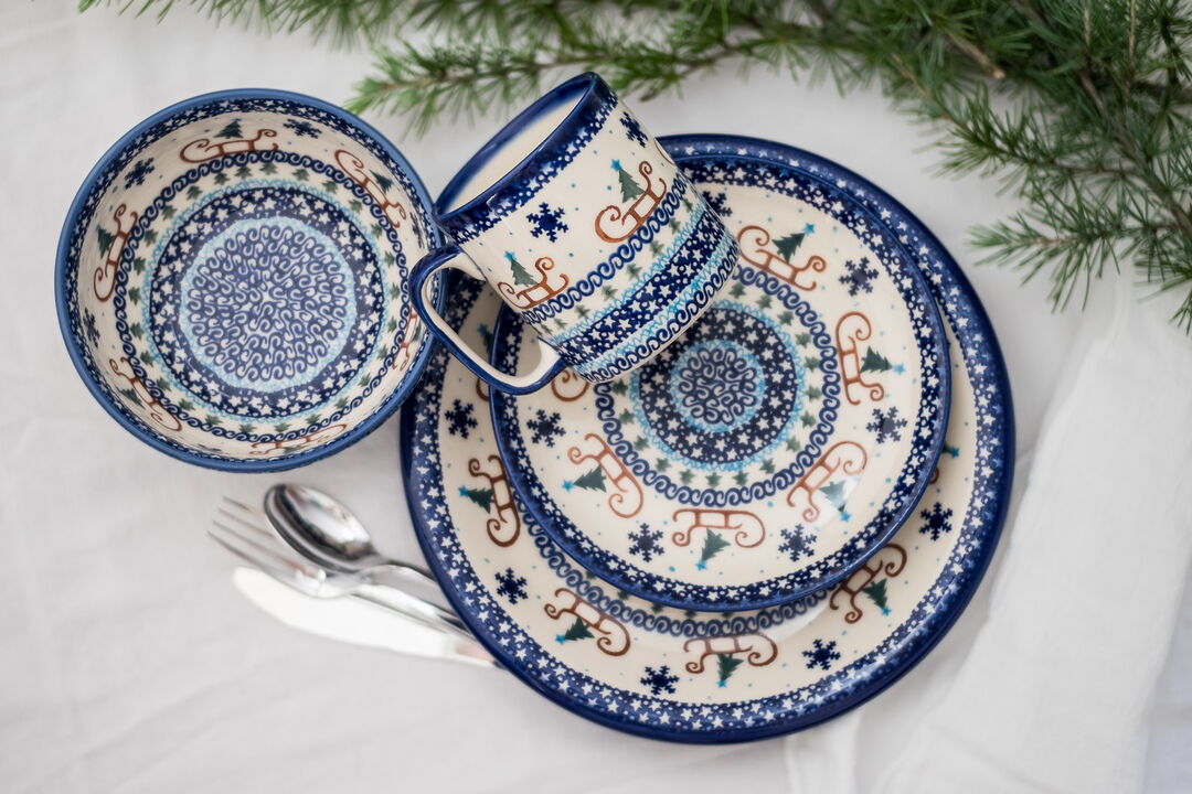 Blue Rose Polish Pottery Noel Nights 16 Piece Dinner Set