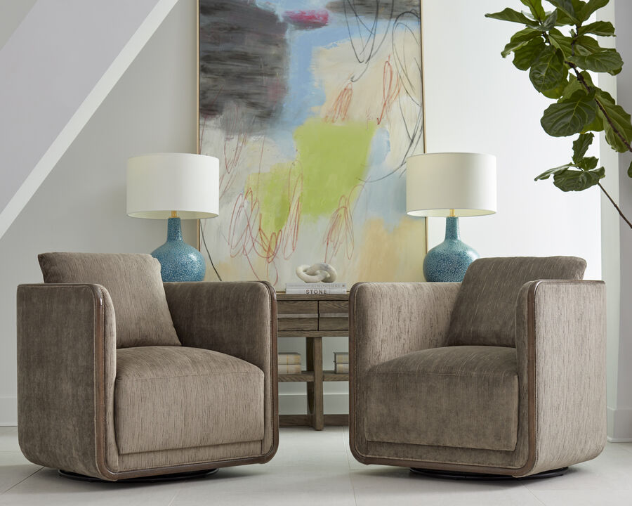 Sagrada Swivel Chair