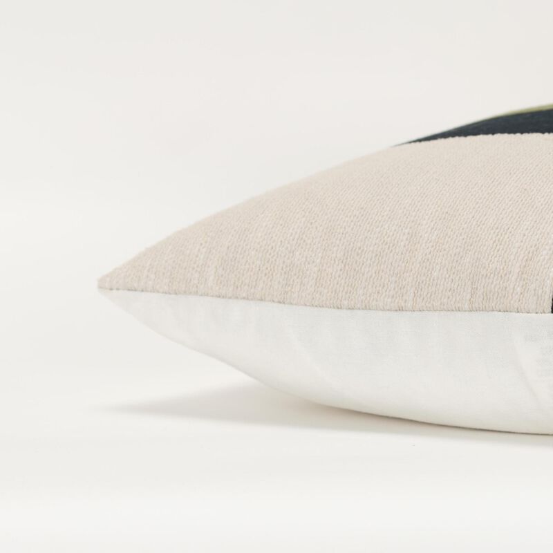 T20524 Pillow