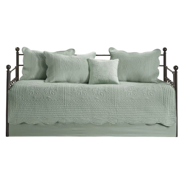 Scalloped Edge 6-Piece Farmhouse Daybed Cover Set – Quilted Seafoam Bedding