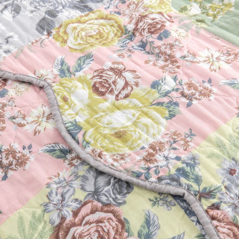 Eni 3 Piece California King Cotton Quilt Set, Pastel Blue Flower Design - Benzara