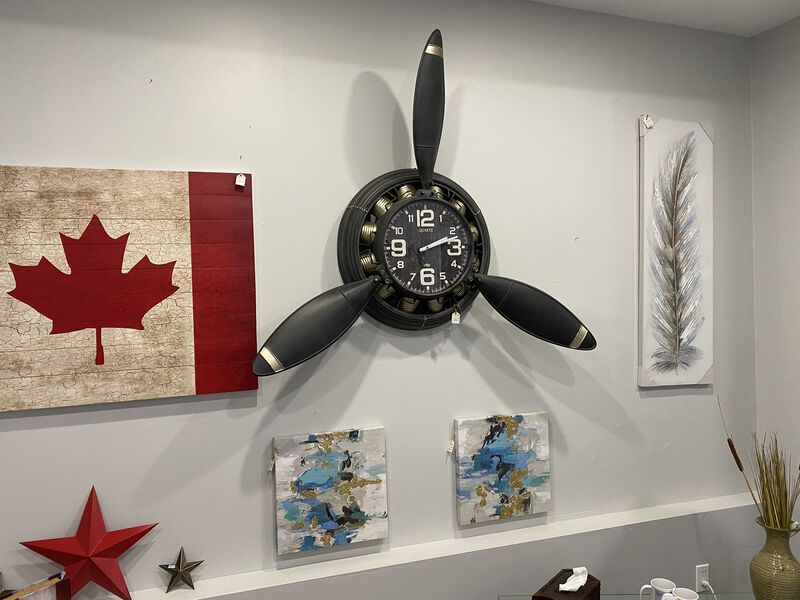 Metal Airplane Propeller Wall Décor clock, Vintage Wrought Iron Aviation Clock Wall Art Decor