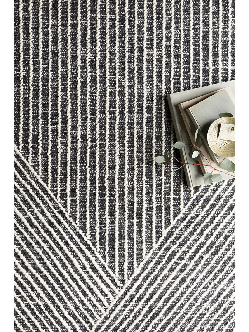 Newton NET01 Charcoal/Ivory 3'6" x 5'6" Rug