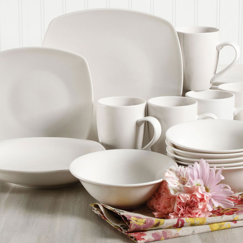 Gibson Home Hagen Square Dinnerware Set in White, Set of 30