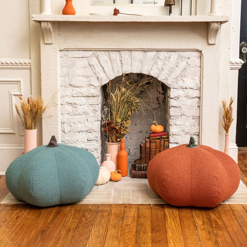 Jaxx Pumpkin Pouf - Luxurious Ottoman for Fall & Halloween Décor - Boucle White
