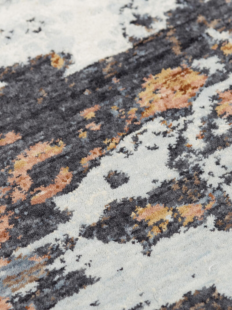 Logan LOG736 5'2" x 7'9" Rug