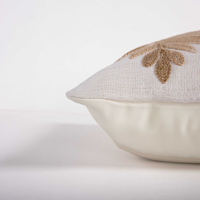 T22301 Pillow