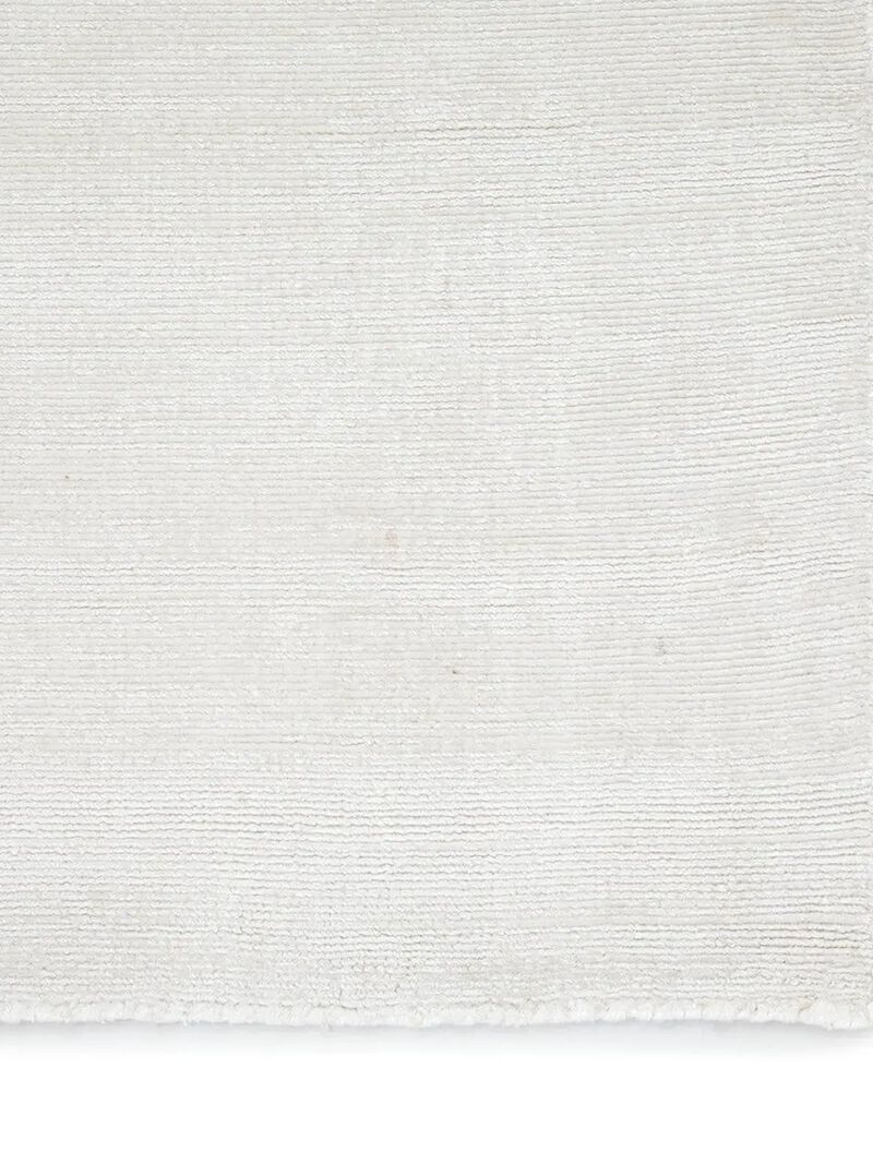 Yasmin Yasmin White 10' x 14' Rug