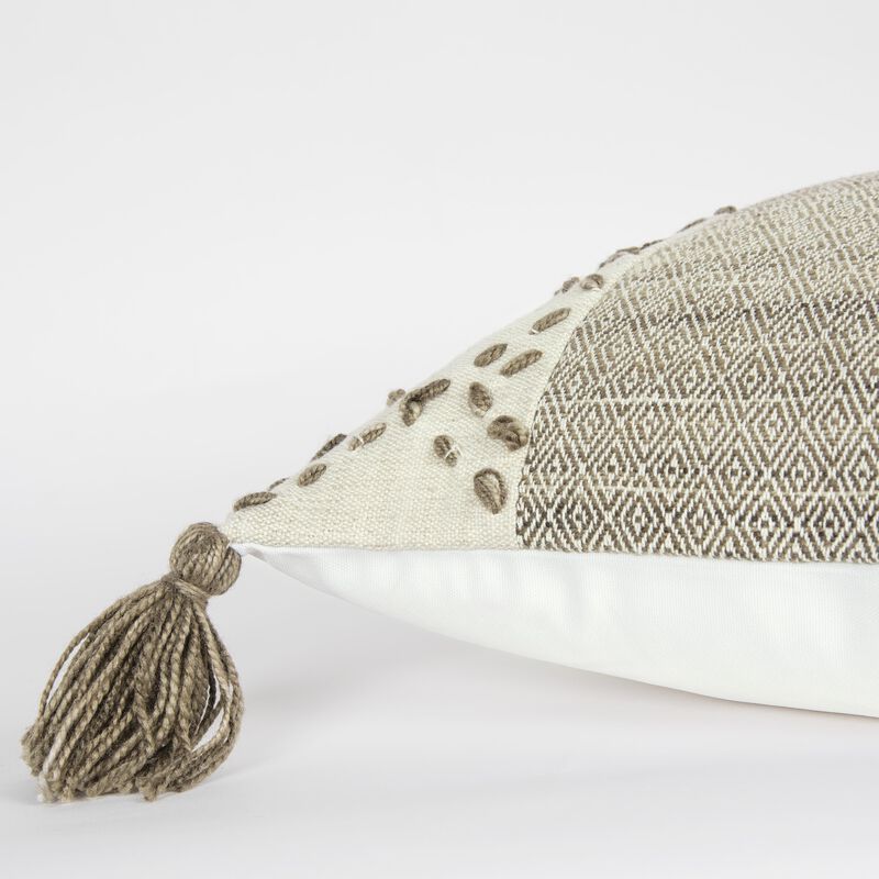 T17945 Pillow