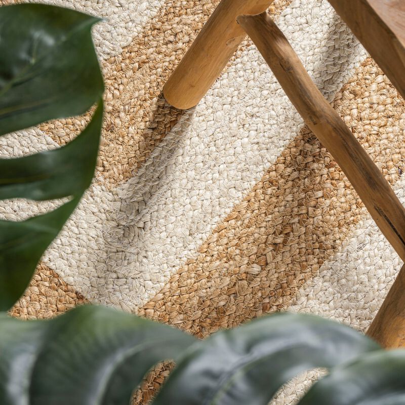 Piper Two Tone Chevron Round Jute Area Rug