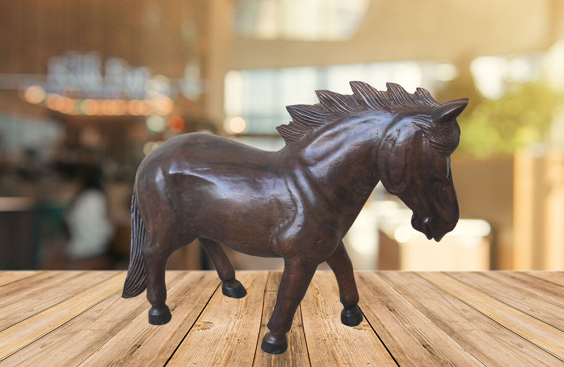 Standing HorseStatue