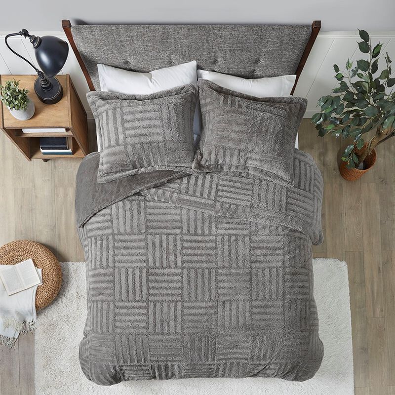 Gracie Mills Shearah Plush Faux Fur Down Alternative Comforter Set