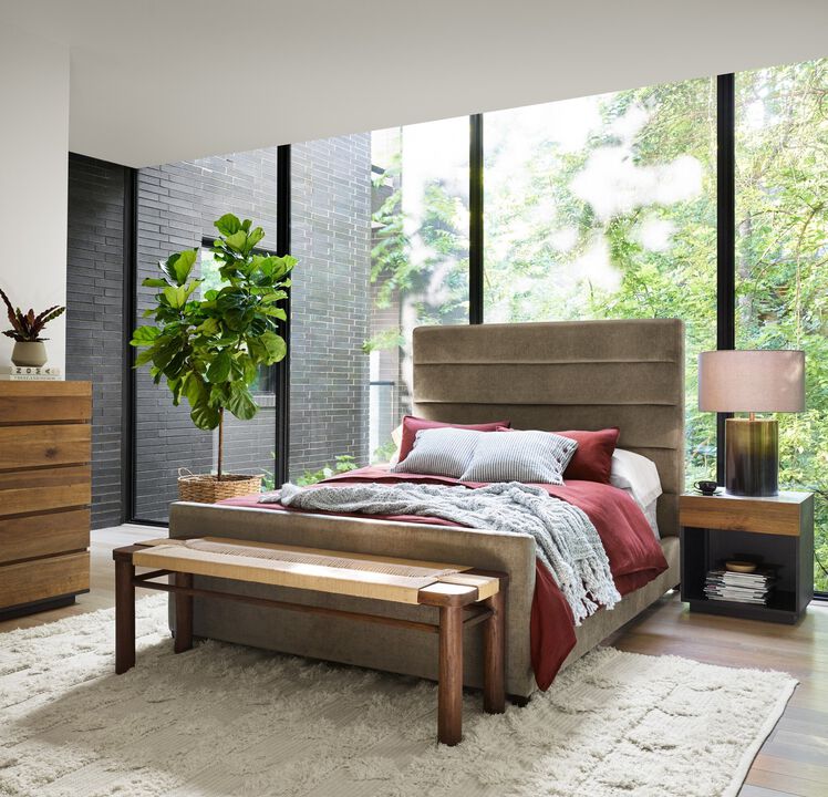Daphne Queen Bed