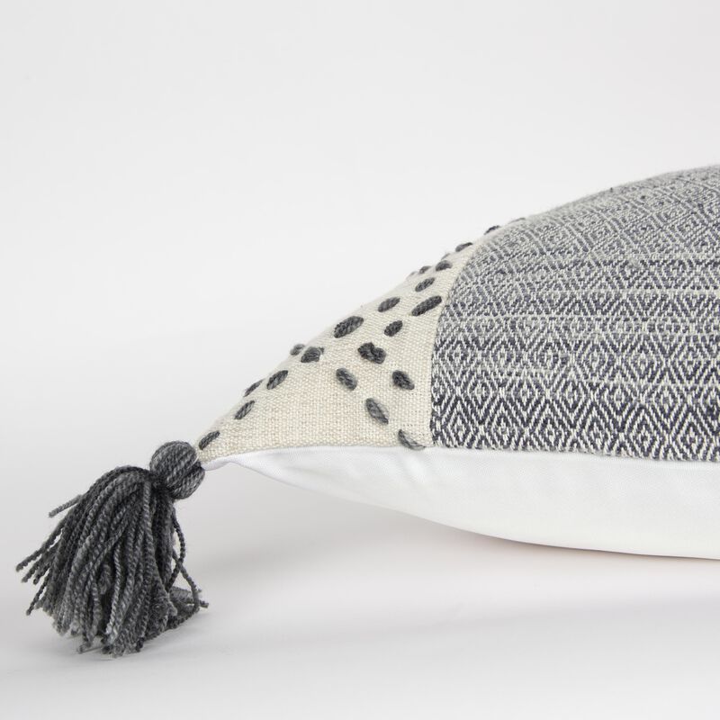 T17941 Pillow
