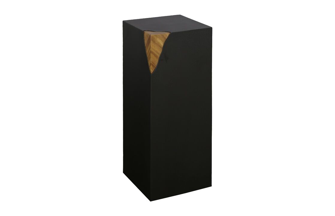 Cornered Pedestal