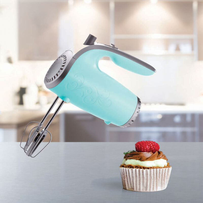Brentwood Lightweight 5 Speed 150 Watt Electric Hand Mixer in Blue