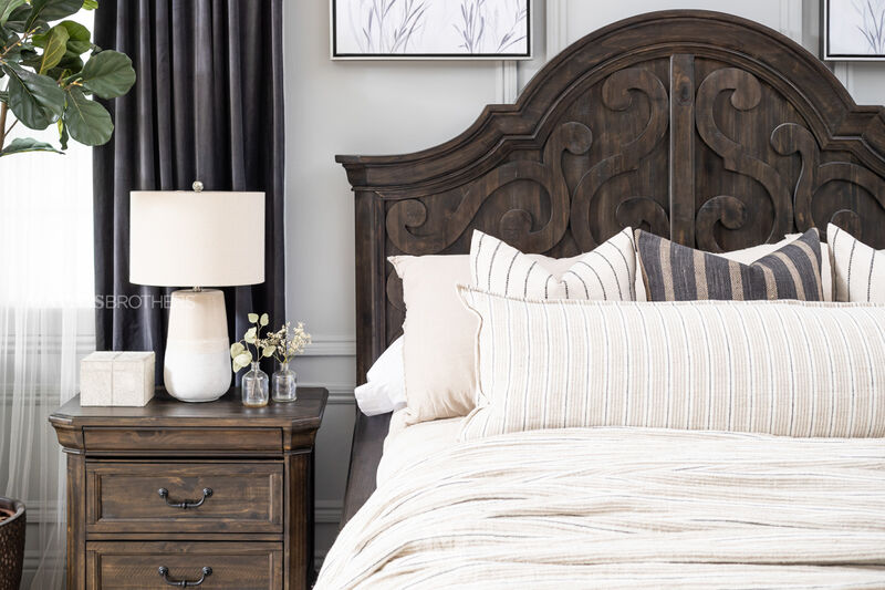Bellamy Shaped 4-Piece Bedroom Set