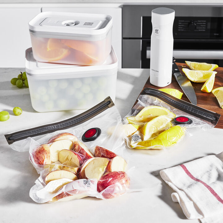 ZWILLING Fresh & Save 7-pc Vacuum Sealer Machine Starter Set, Sous Vide Bags, Meal prep, Airtight Food Storage Containers , Gift Set