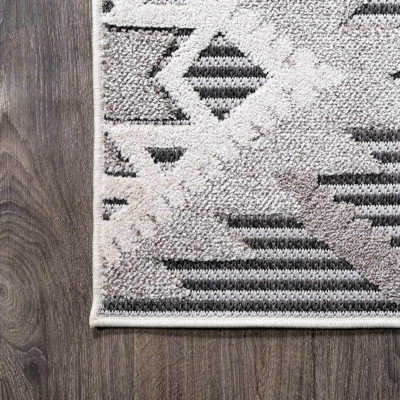Sumak High-Low Pile Neutral Diamond Kilim Area Rug