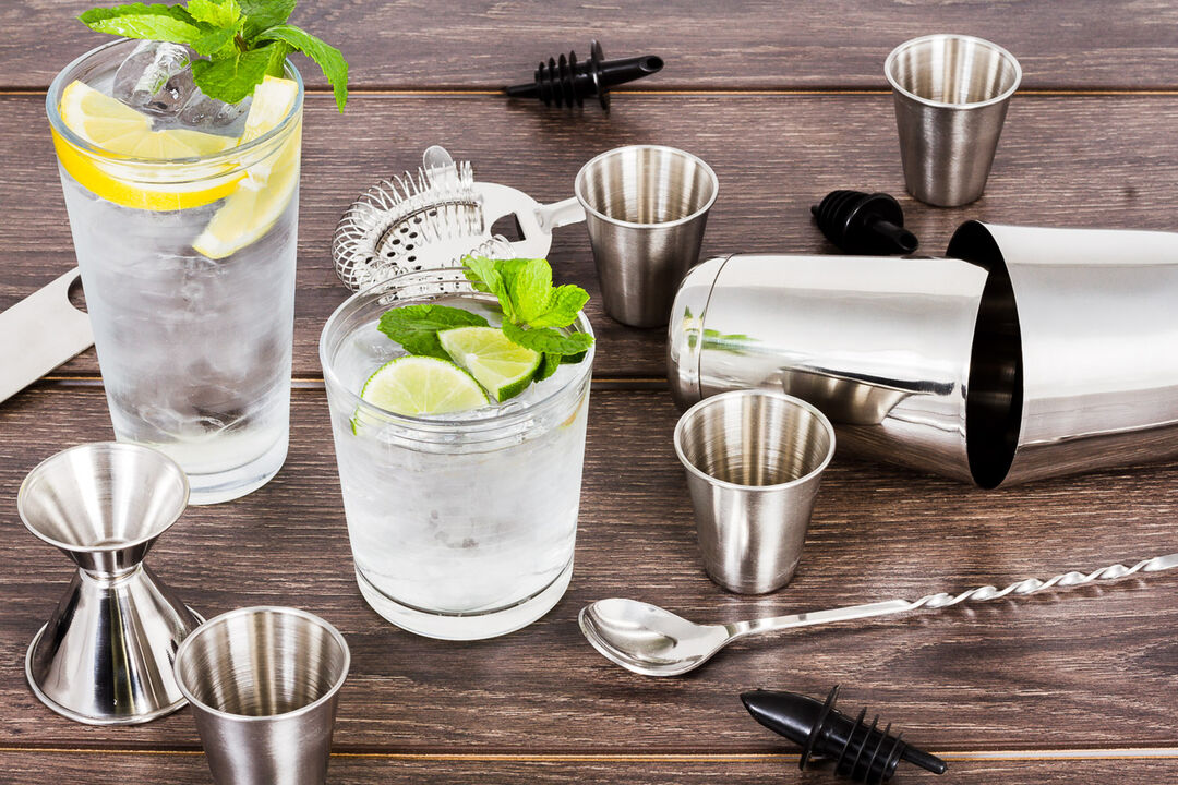 16 Piece Wine and Cocktail Mixing Bar Set, Essential Barware Tools