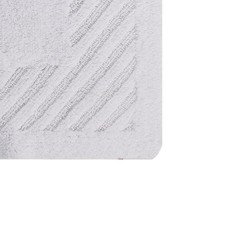 Knightsbridge Diagonal Racetrack 100% Cotton Reversible Bath Rug 20 X 30 White