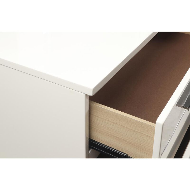 New Classic Furniture Furniture Sapphire Wood 6-Drawer Dresser in White
