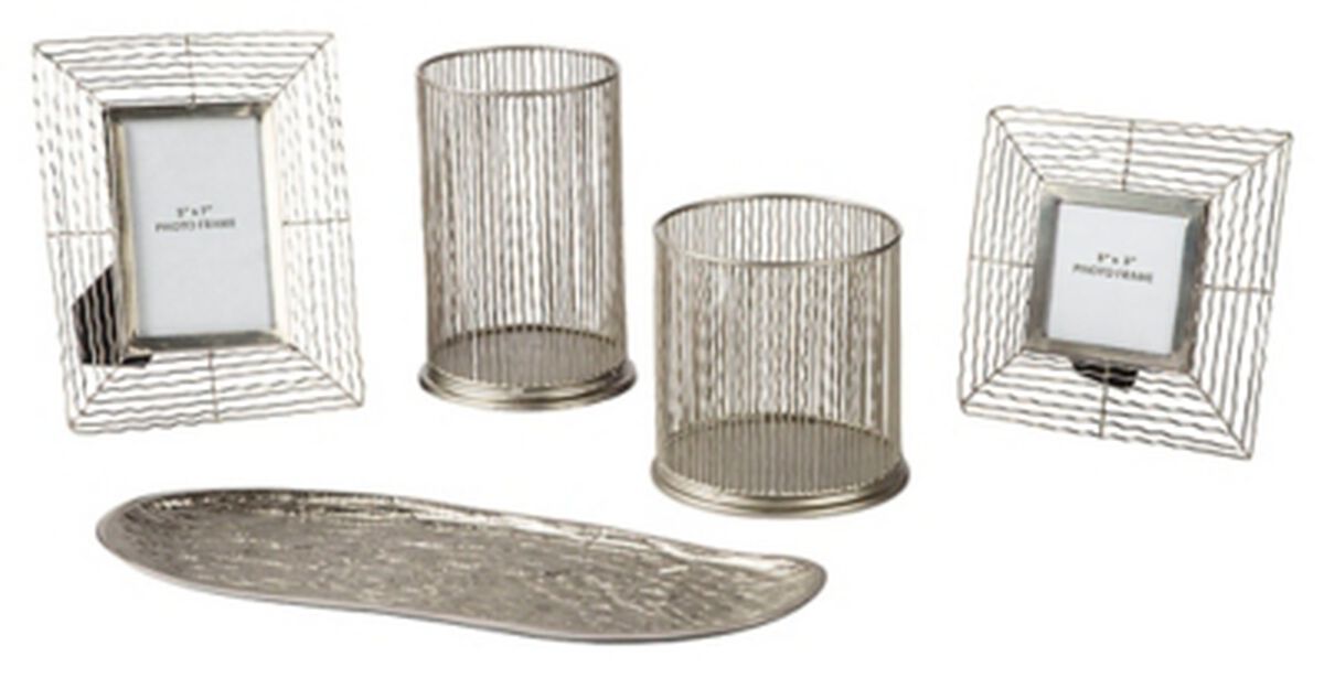 Dympna Accessory Set