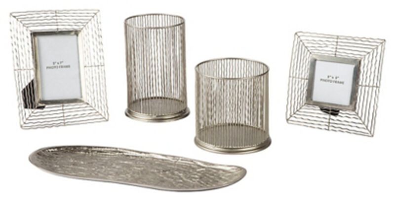 Dympna Accessory Set