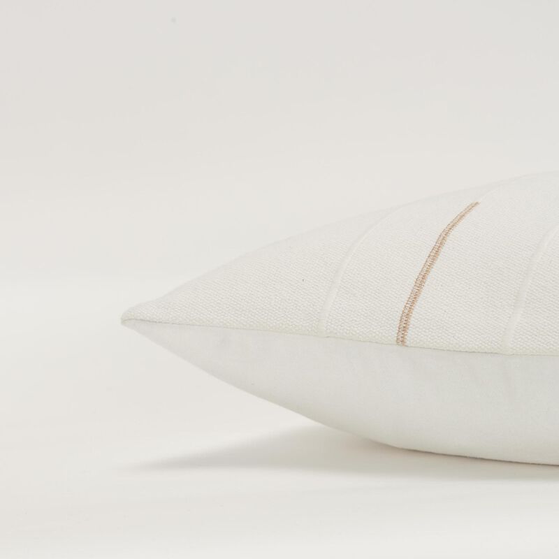 T20868 Pillow