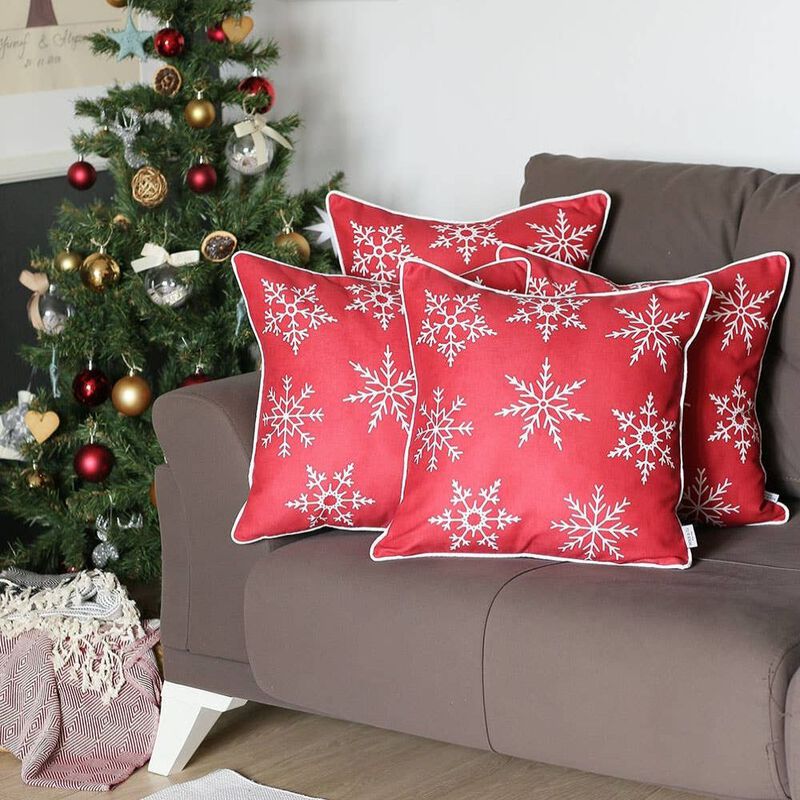 Hivvago Set of 4 Red and White Snowflakes Throw Pillows