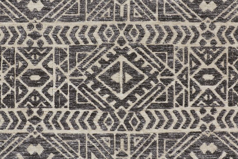 Colton 8627F Gray/Black/Ivory 3'6" x 5'6" Rug