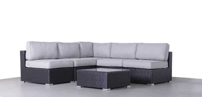 Living Source International Wicker Fully Assembled 4 - Person Seating Group with Cushions